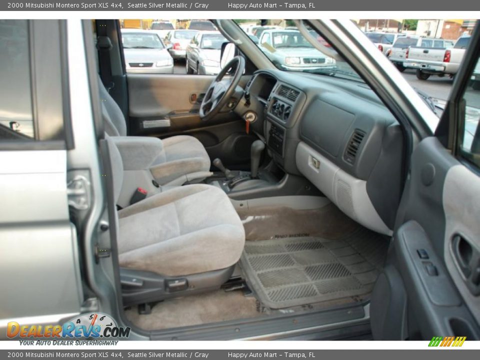 2000 Mitsubishi Montero Sport XLS 4x4 Seattle Silver Metallic / Gray Photo #17