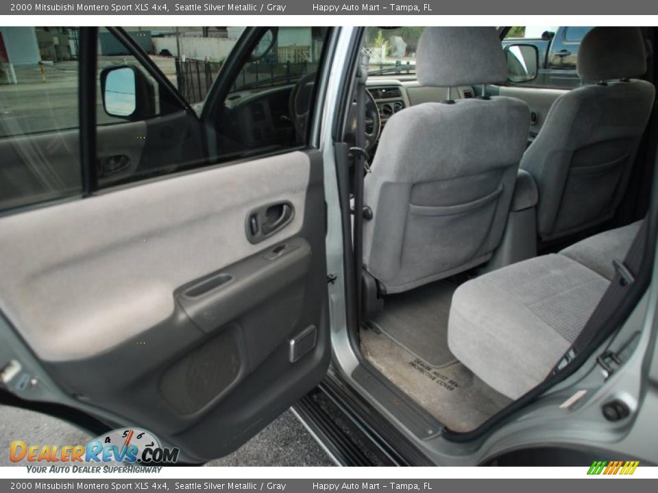 2000 Mitsubishi Montero Sport XLS 4x4 Seattle Silver Metallic / Gray Photo #20