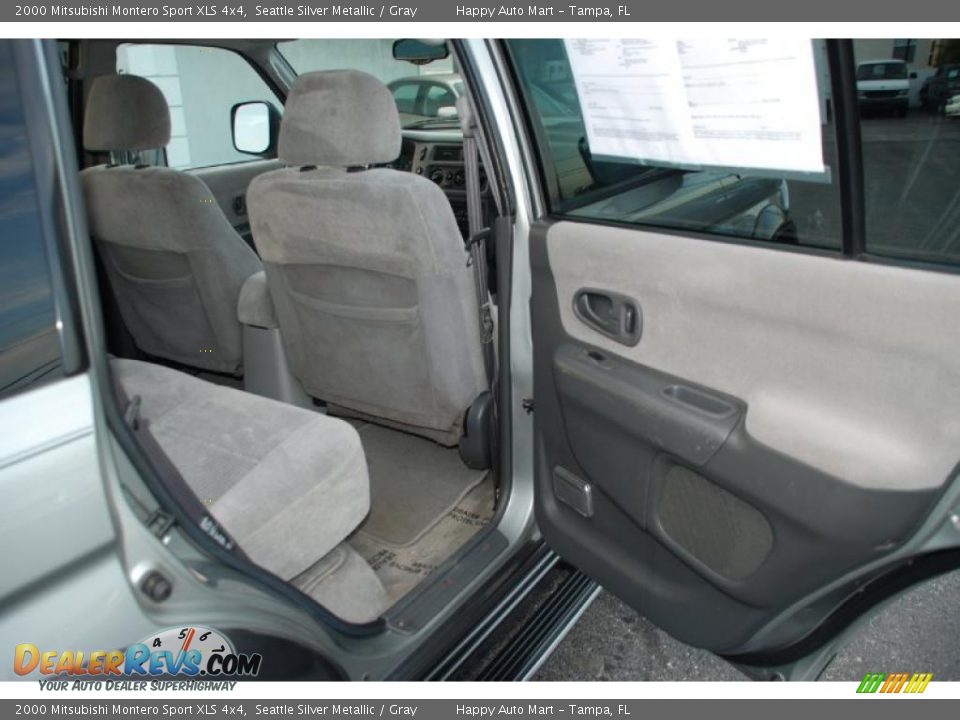 2000 Mitsubishi Montero Sport XLS 4x4 Seattle Silver Metallic / Gray Photo #21