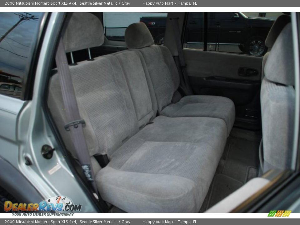 2000 Mitsubishi Montero Sport XLS 4x4 Seattle Silver Metallic / Gray Photo #24