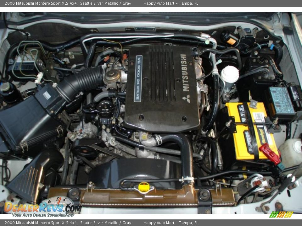 2000 Mitsubishi Montero Sport XLS 4x4 Seattle Silver Metallic / Gray Photo #26