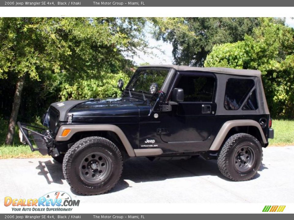 2006 Jeep Wrangler SE 4x4 Black / Khaki Photo #2