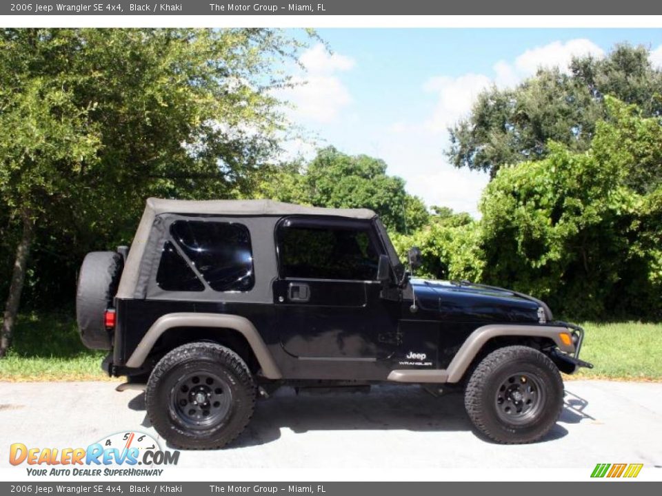 2006 Jeep Wrangler SE 4x4 Black / Khaki Photo #12