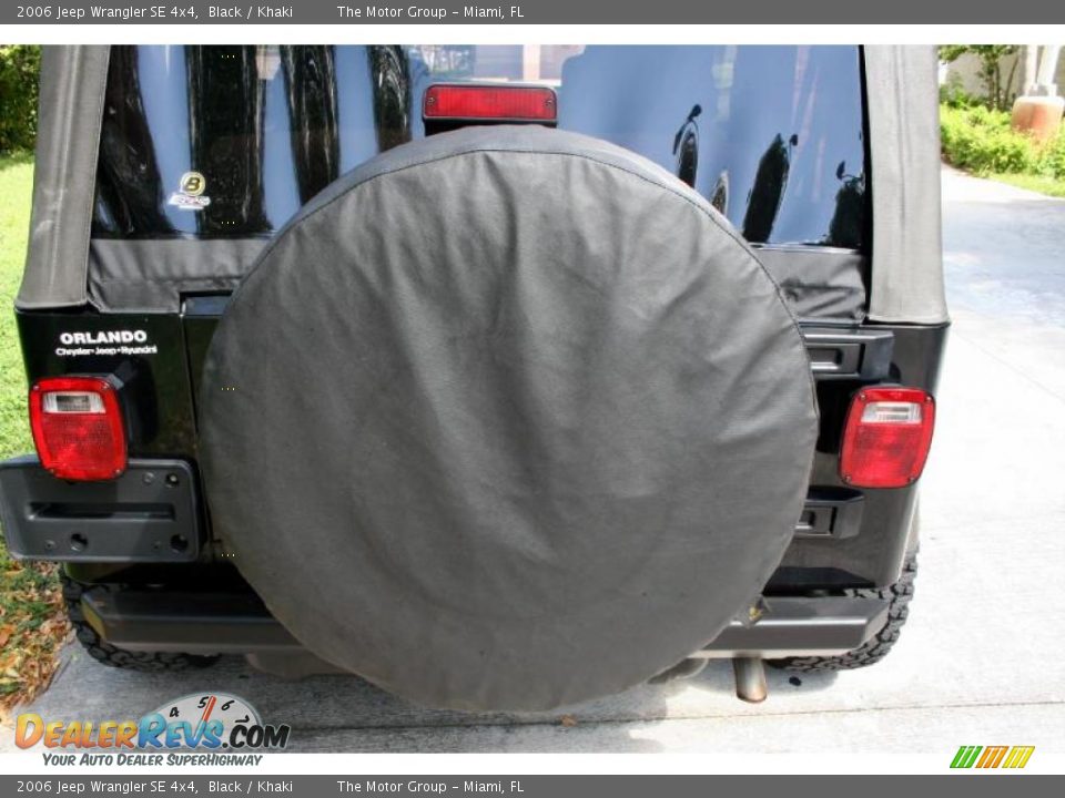 2006 Jeep Wrangler SE 4x4 Black / Khaki Photo #22