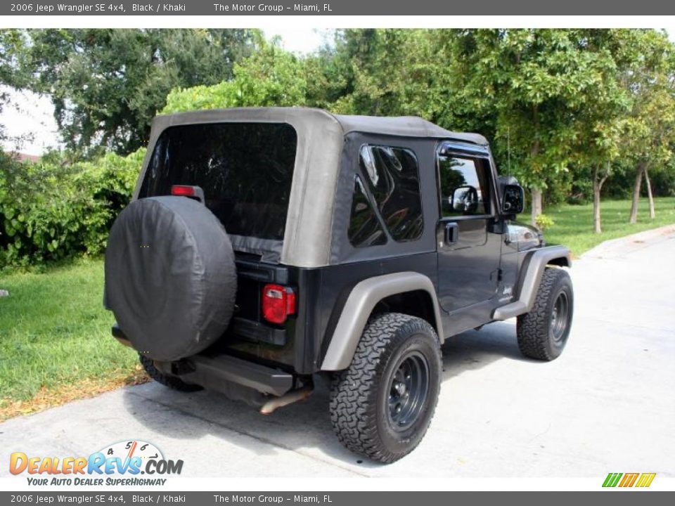 2006 Jeep Wrangler SE 4x4 Black / Khaki Photo #25
