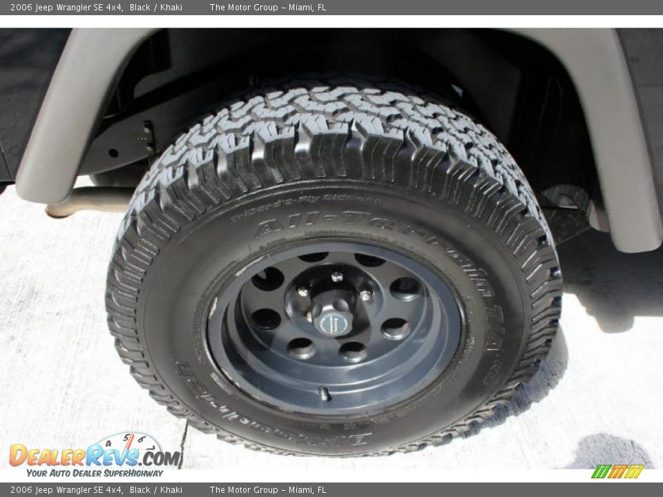 2006 Jeep Wrangler SE 4x4 Black / Khaki Photo #29