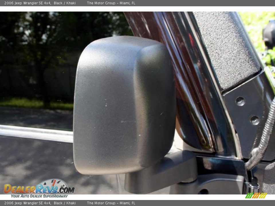 2006 Jeep Wrangler SE 4x4 Black / Khaki Photo #33