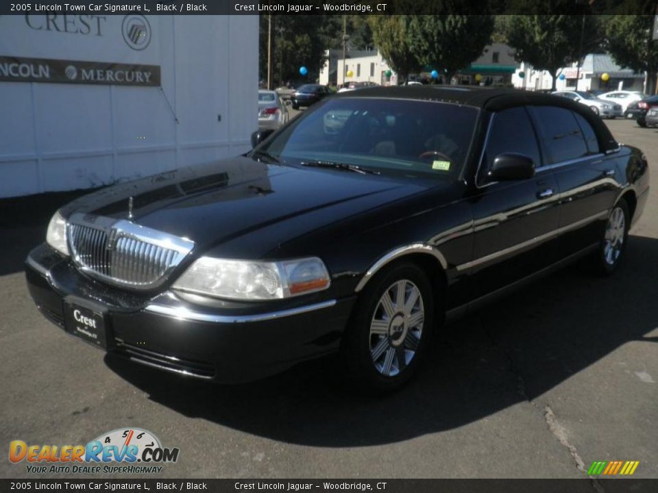 2005 Lincoln Town Car Signature L Black / Black Photo #1