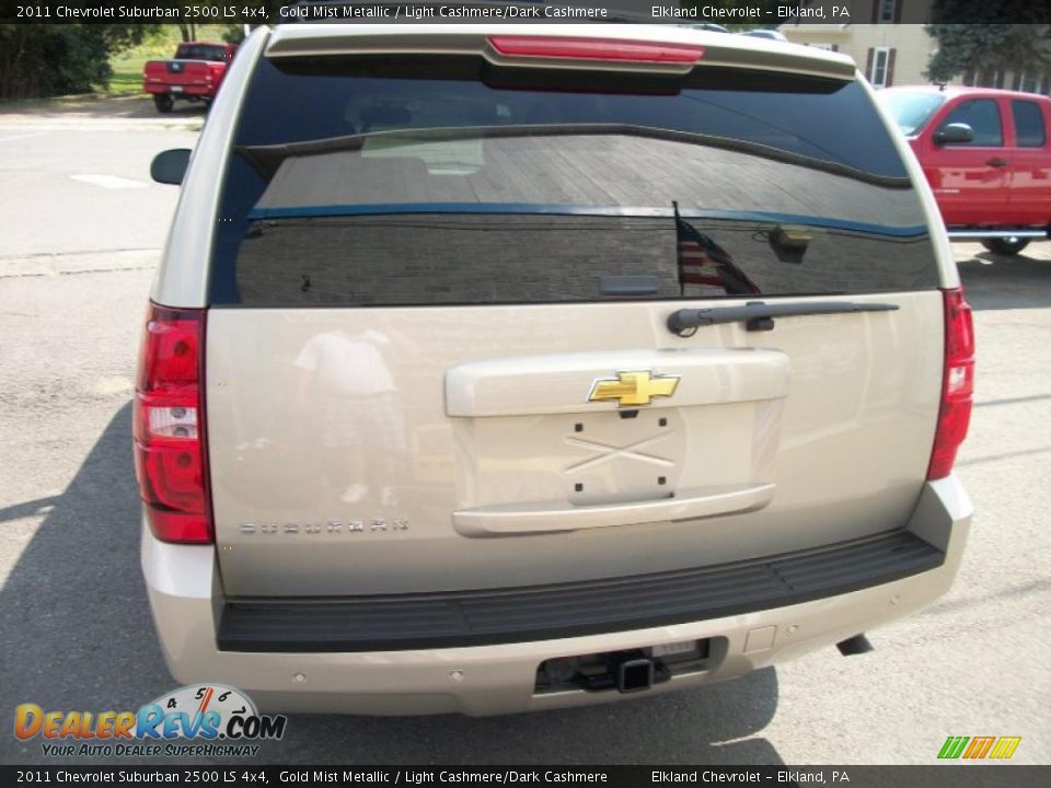 2011 Chevrolet Suburban 2500 LS 4x4 Gold Mist Metallic / Light Cashmere/Dark Cashmere Photo #4