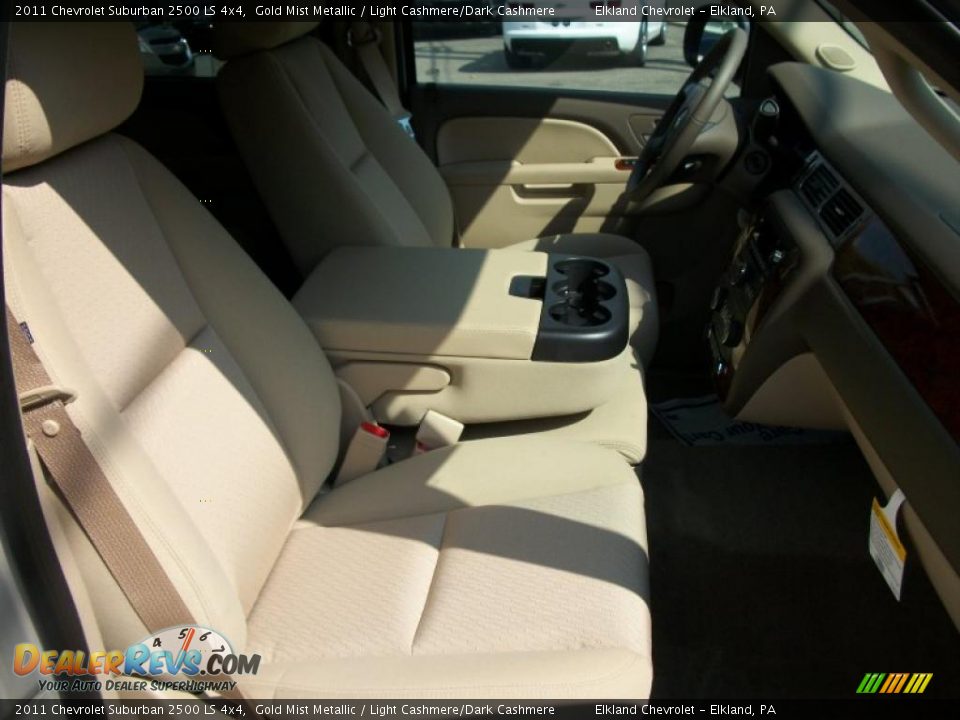 2011 Chevrolet Suburban 2500 LS 4x4 Gold Mist Metallic / Light Cashmere/Dark Cashmere Photo #19