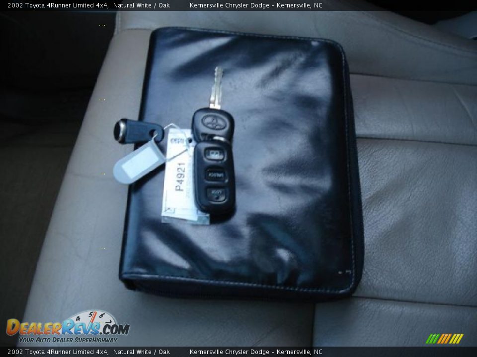 2002 Toyota 4Runner Limited 4x4 Natural White / Oak Photo #27