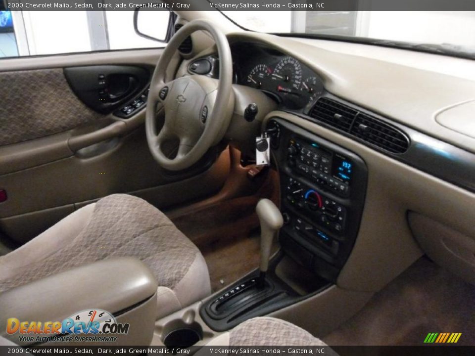 2000 Chevrolet Malibu Sedan Dark Jade Green Metallic / Gray Photo #22