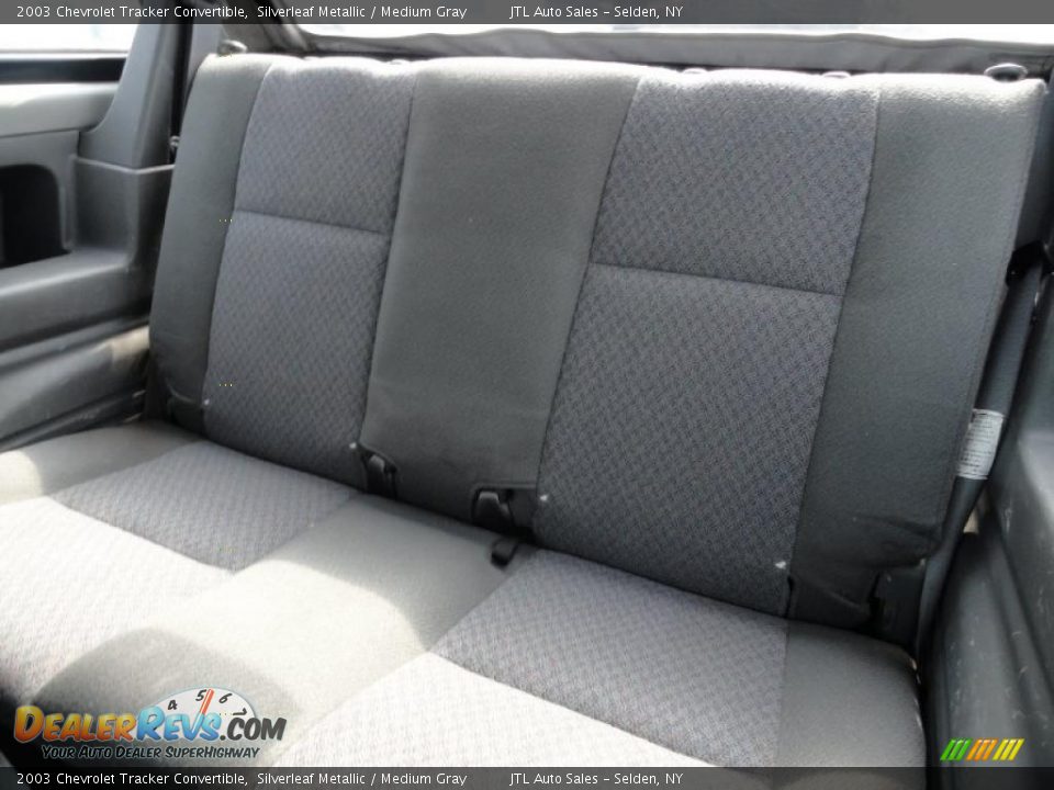 2003 Chevrolet Tracker Convertible Silverleaf Metallic / Medium Gray Photo #13