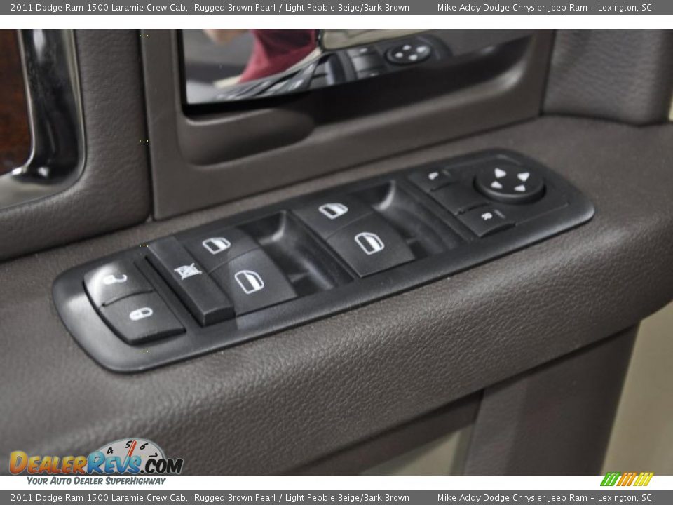 2011 Dodge Ram 1500 Laramie Crew Cab Rugged Brown Pearl / Light Pebble Beige/Bark Brown Photo #11