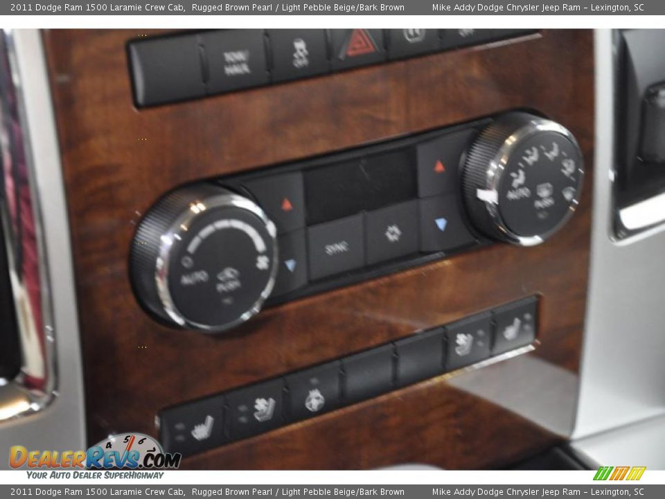 2011 Dodge Ram 1500 Laramie Crew Cab Rugged Brown Pearl / Light Pebble Beige/Bark Brown Photo #16
