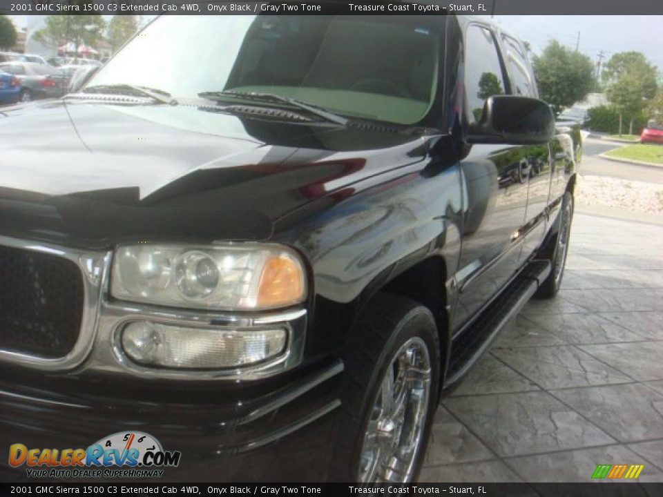 2001 GMC Sierra 1500 C3 Extended Cab 4WD Onyx Black / Gray Two Tone Photo #5