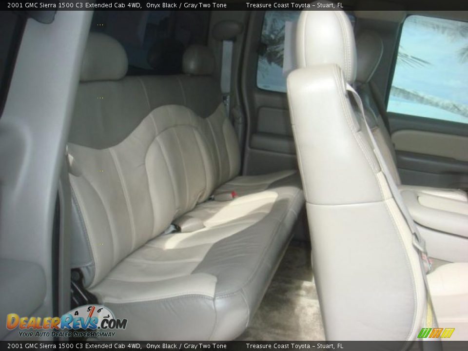 2001 GMC Sierra 1500 C3 Extended Cab 4WD Onyx Black / Gray Two Tone Photo #13