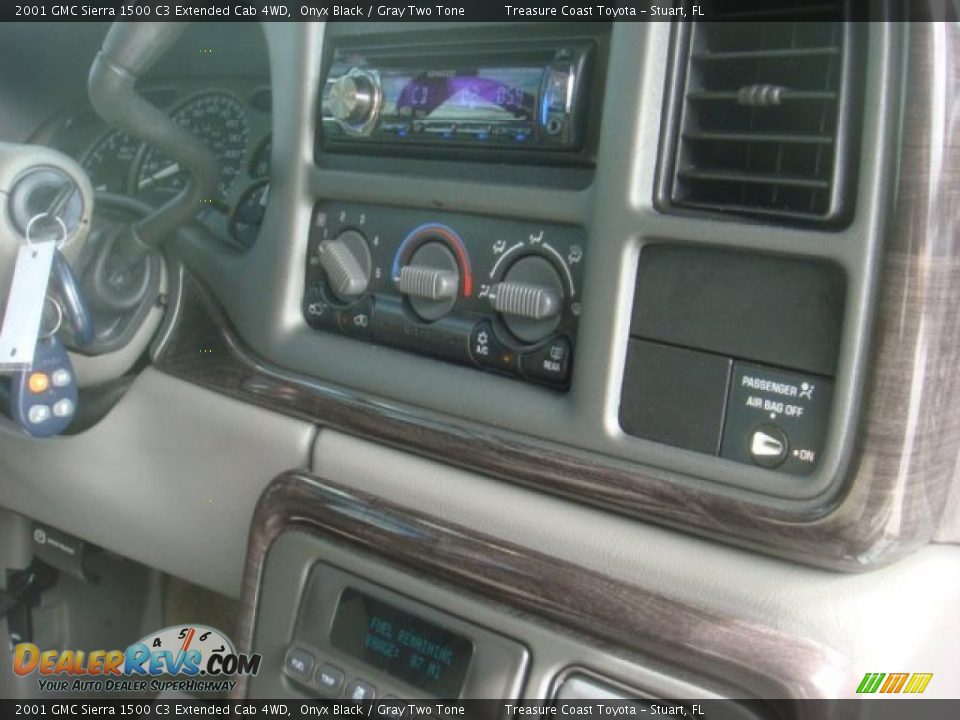 2001 GMC Sierra 1500 C3 Extended Cab 4WD Onyx Black / Gray Two Tone Photo #15