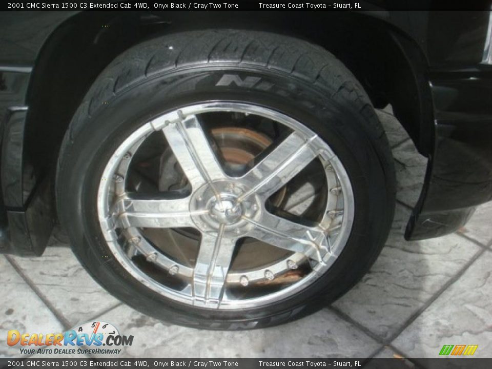 2001 GMC Sierra 1500 C3 Extended Cab 4WD Onyx Black / Gray Two Tone Photo #31