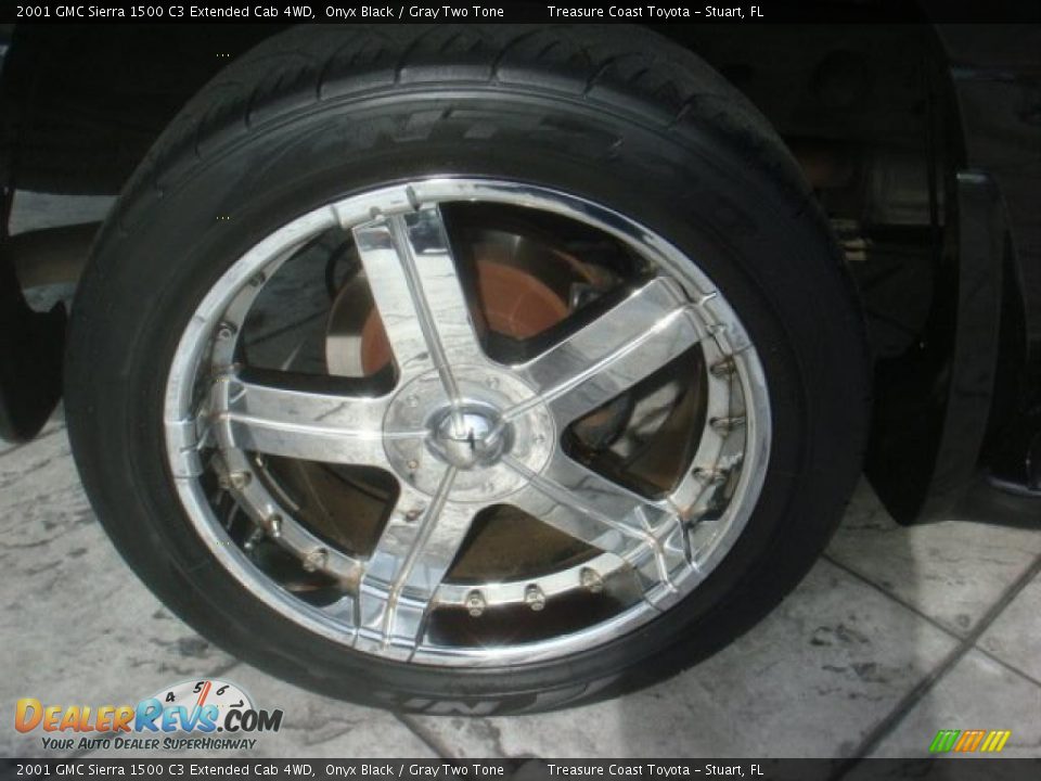 2001 GMC Sierra 1500 C3 Extended Cab 4WD Onyx Black / Gray Two Tone Photo #33