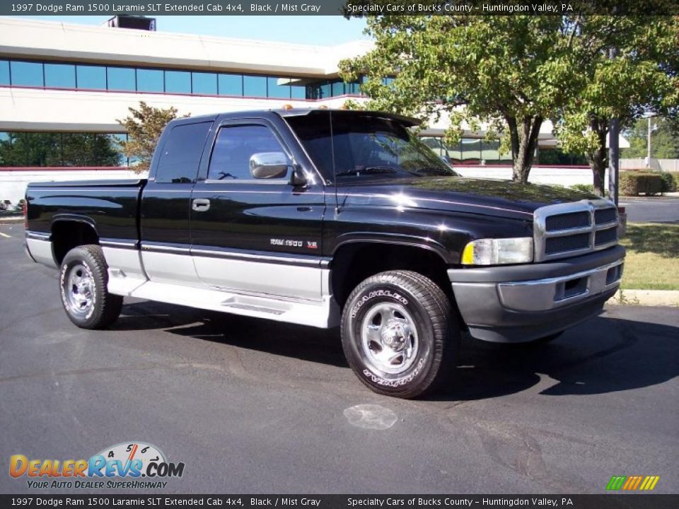 1997 Dodge Ram 1500 Laramie SLT Extended Cab 4x4 Black / Mist Gray Photo #2