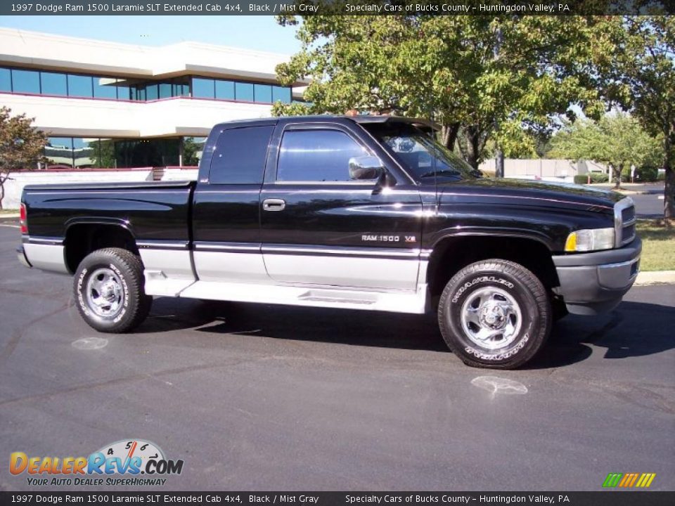 1997 Dodge Ram 1500 Laramie SLT Extended Cab 4x4 Black / Mist Gray Photo #3