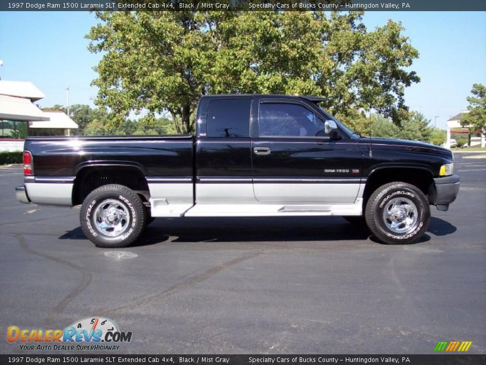 1997 Dodge Ram 1500 Laramie SLT Extended Cab 4x4 Black / Mist Gray Photo #4