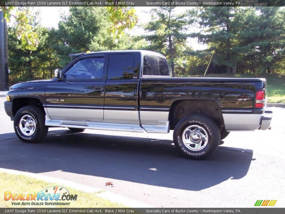 1997 Dodge Ram 1500 Laramie SLT Extended Cab 4x4 Black / Mist Gray Photo #11