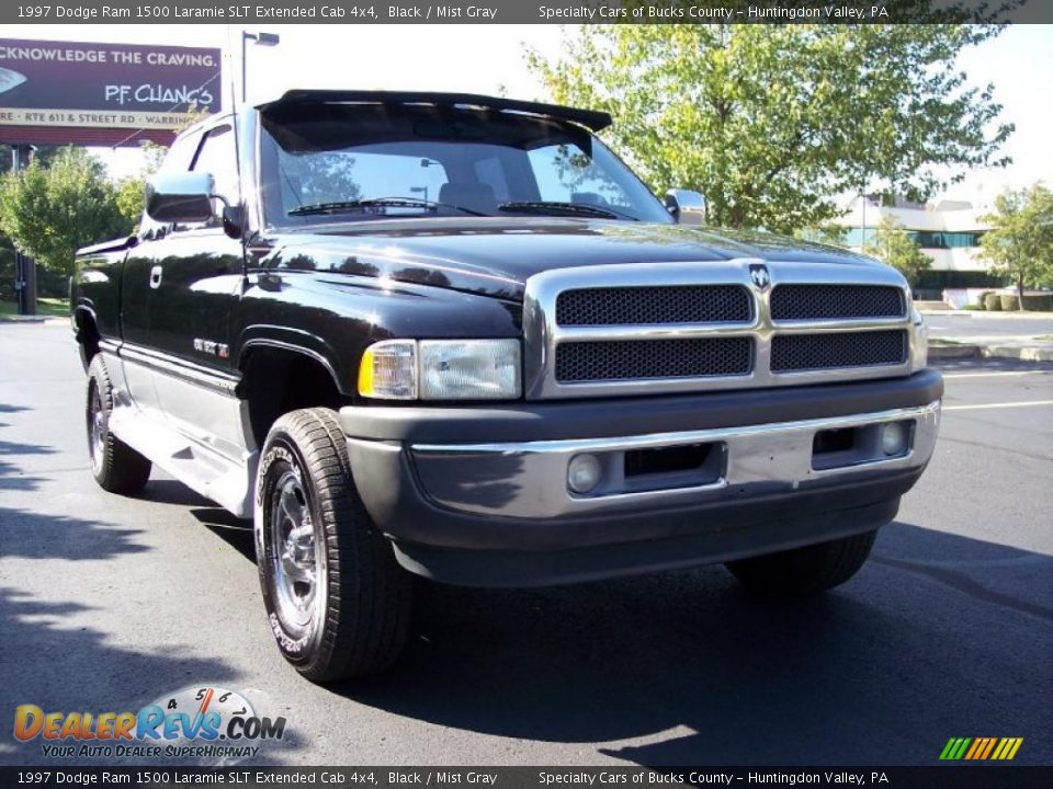 1997 Dodge Ram 1500 Laramie SLT Extended Cab 4x4 Black / Mist Gray Photo #18