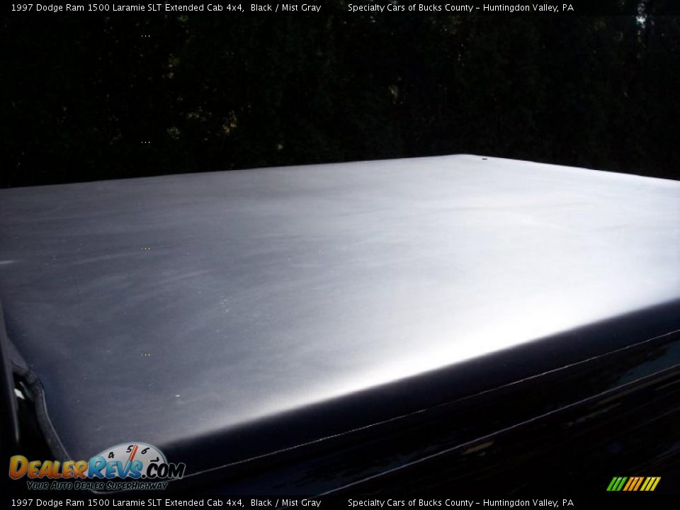 1997 Dodge Ram 1500 Laramie SLT Extended Cab 4x4 Black / Mist Gray Photo #24