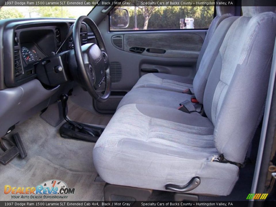 1997 Dodge Ram 1500 Laramie SLT Extended Cab 4x4 Black / Mist Gray Photo #31
