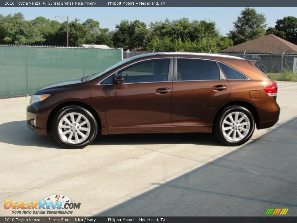 2010 Toyota Venza I4 Sunset Bronze Mica / Ivory Photo #6