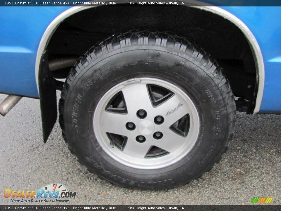 1991 Chevrolet S10 Blazer Tahoe 4x4 Bright Blue Metallic / Blue Photo #3