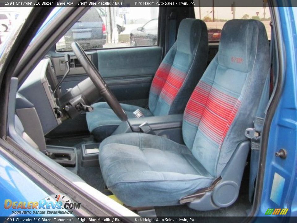 1991 Chevrolet S10 Blazer Tahoe 4x4 Bright Blue Metallic / Blue Photo #7