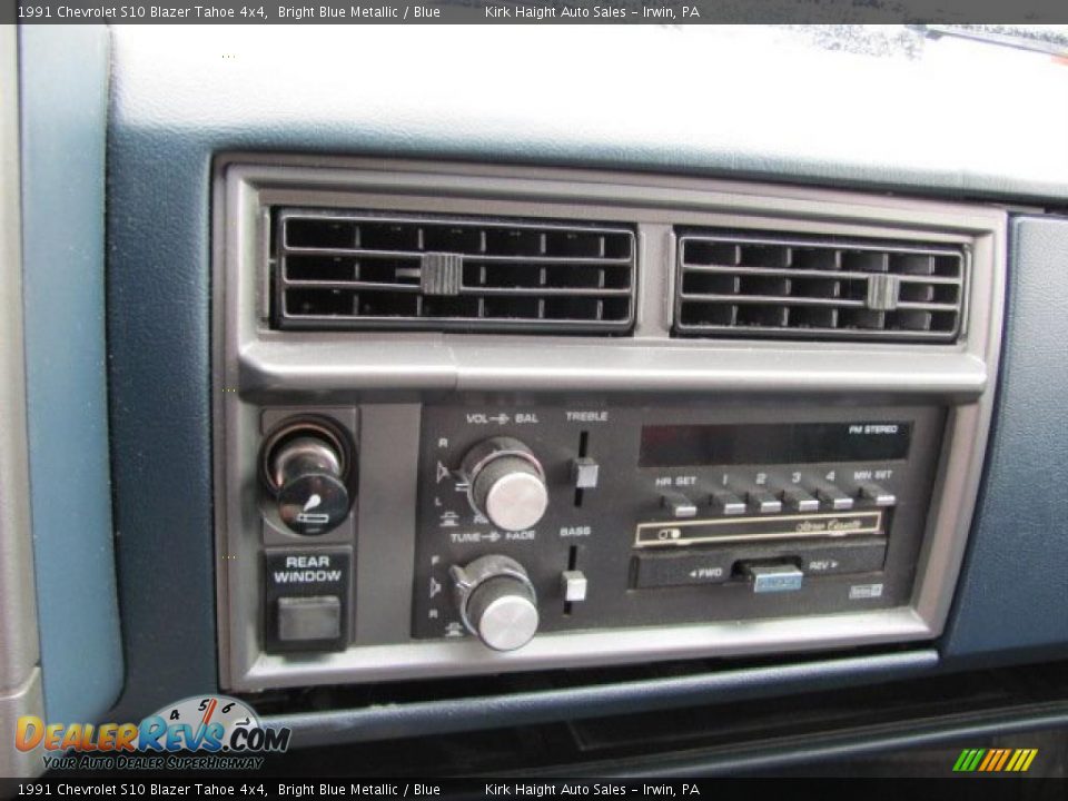 1991 Chevrolet S10 Blazer Tahoe 4x4 Bright Blue Metallic / Blue Photo #15