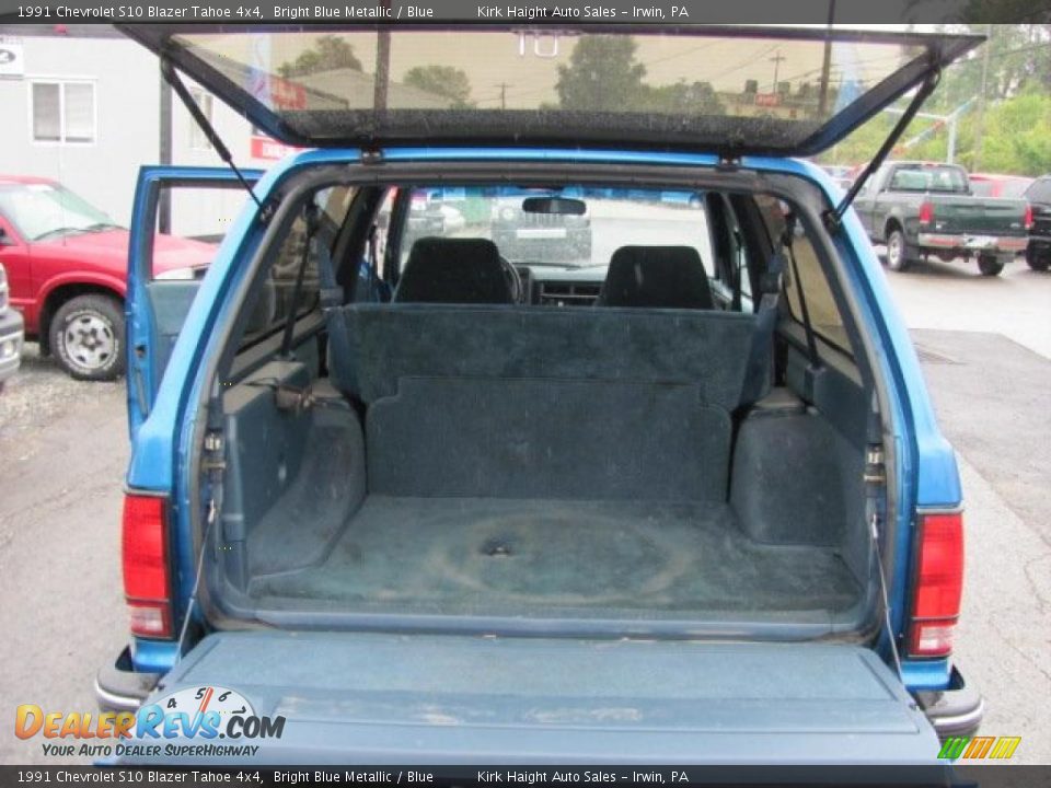 1991 Chevrolet S10 Blazer Tahoe 4x4 Bright Blue Metallic / Blue Photo #18