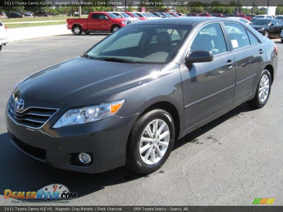 2011 Toyota Camry XLE V6 Magnetic Gray Metallic / Dark Charcoal Photo #3