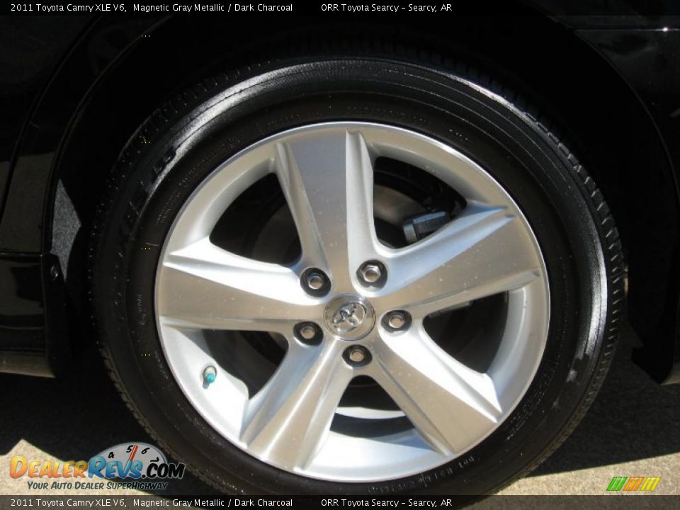 2011 Toyota Camry XLE V6 Magnetic Gray Metallic / Dark Charcoal Photo #7
