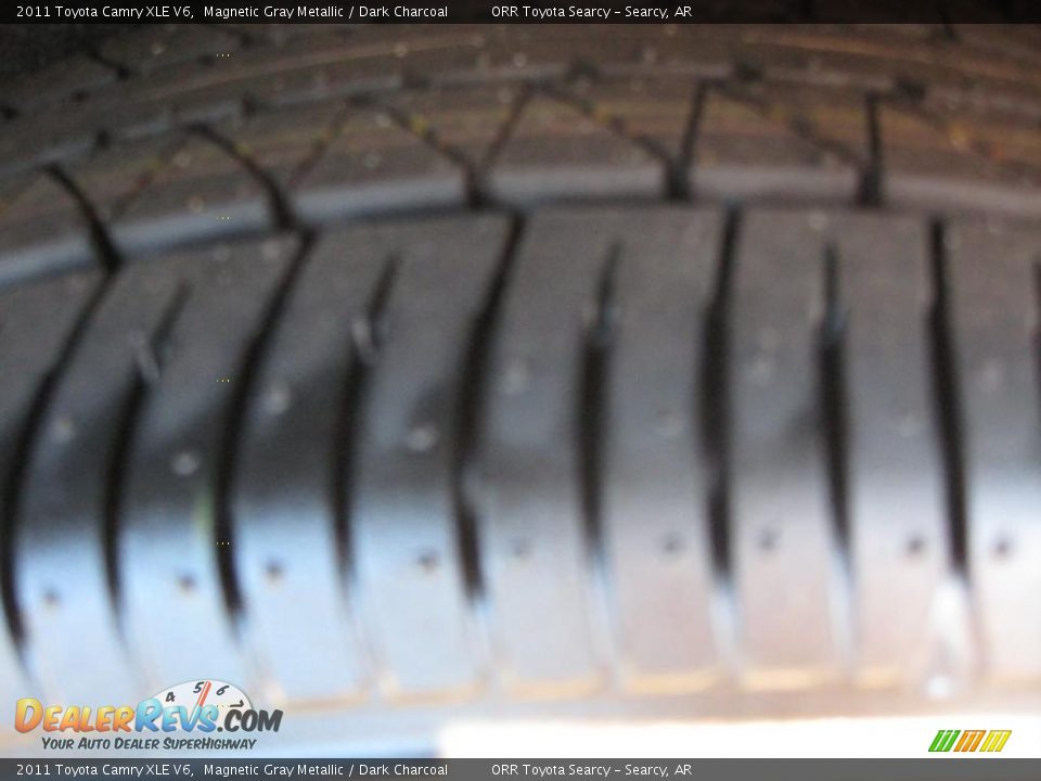 2011 Toyota Camry XLE V6 Magnetic Gray Metallic / Dark Charcoal Photo #8