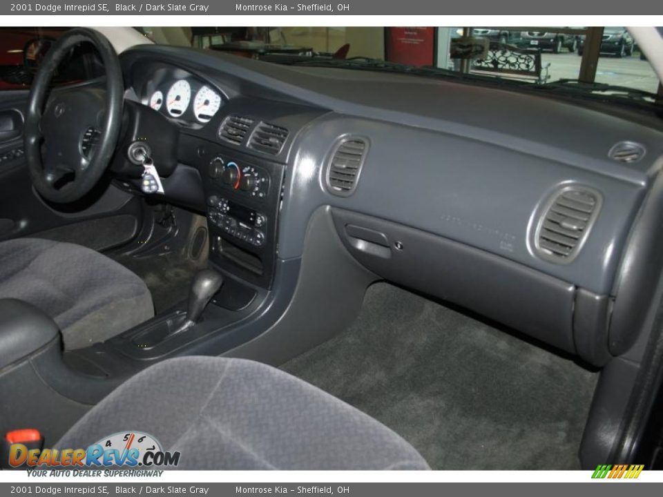 2001 Dodge Intrepid SE Black / Dark Slate Gray Photo #13