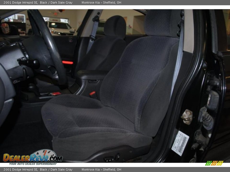 2001 Dodge Intrepid SE Black / Dark Slate Gray Photo #14