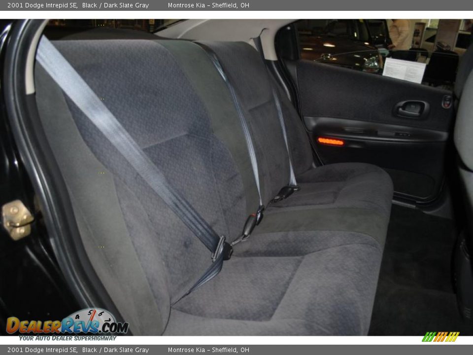 2001 Dodge Intrepid SE Black / Dark Slate Gray Photo #17