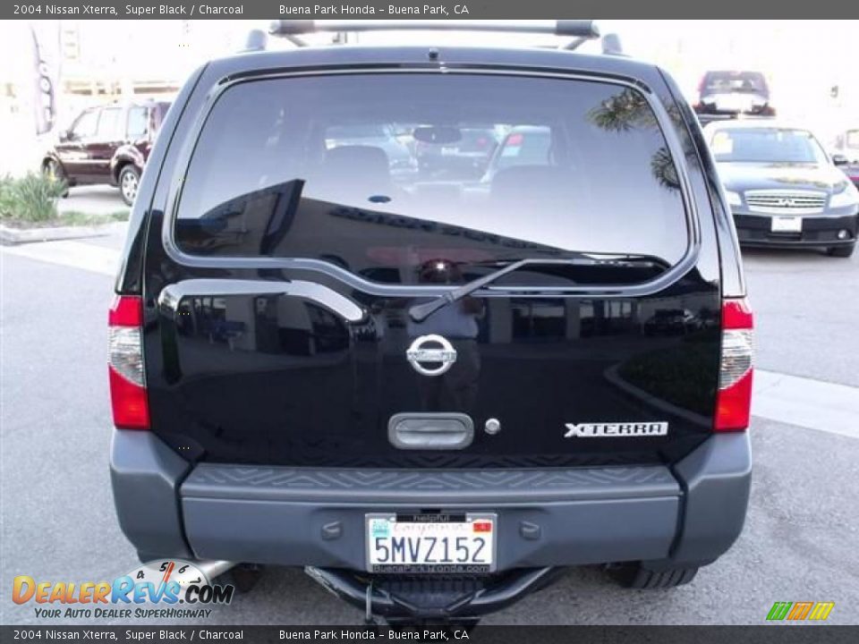 2004 Nissan Xterra Super Black / Charcoal Photo #6