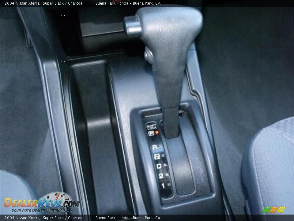 2004 Nissan Xterra Super Black / Charcoal Photo #24