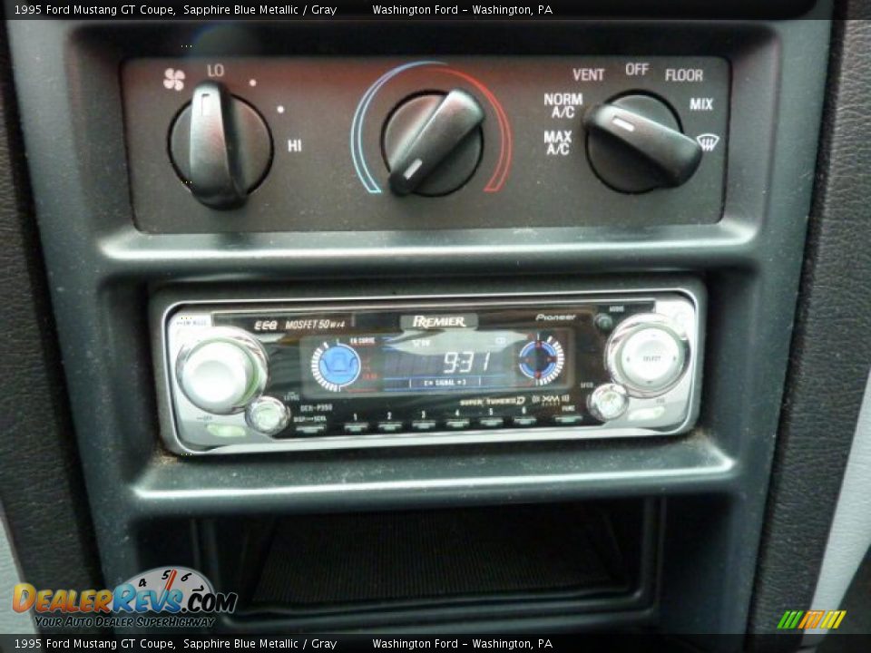 1995 Ford Mustang GT Coupe Sapphire Blue Metallic / Gray Photo #17