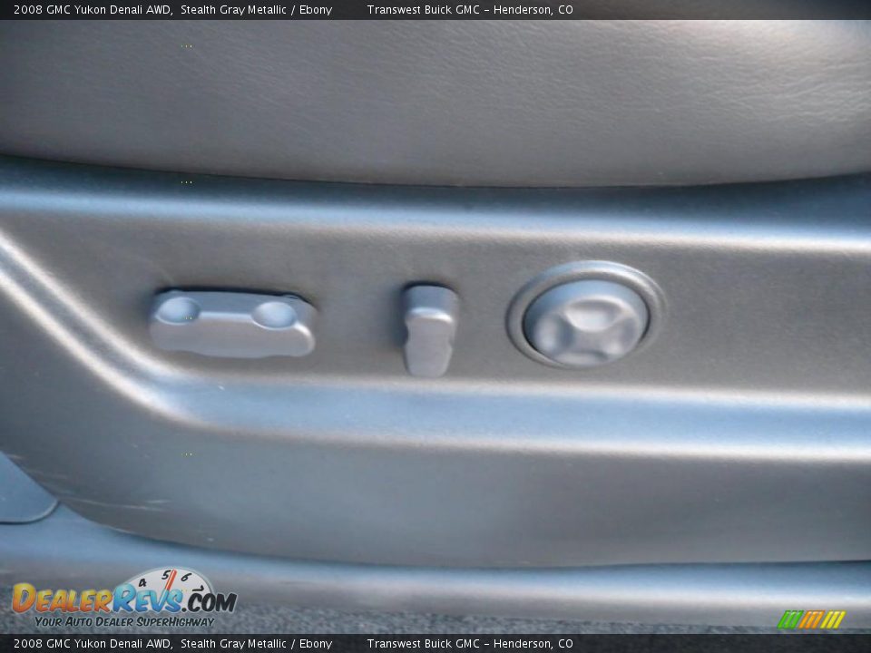 2008 GMC Yukon Denali AWD Stealth Gray Metallic / Ebony Photo #16