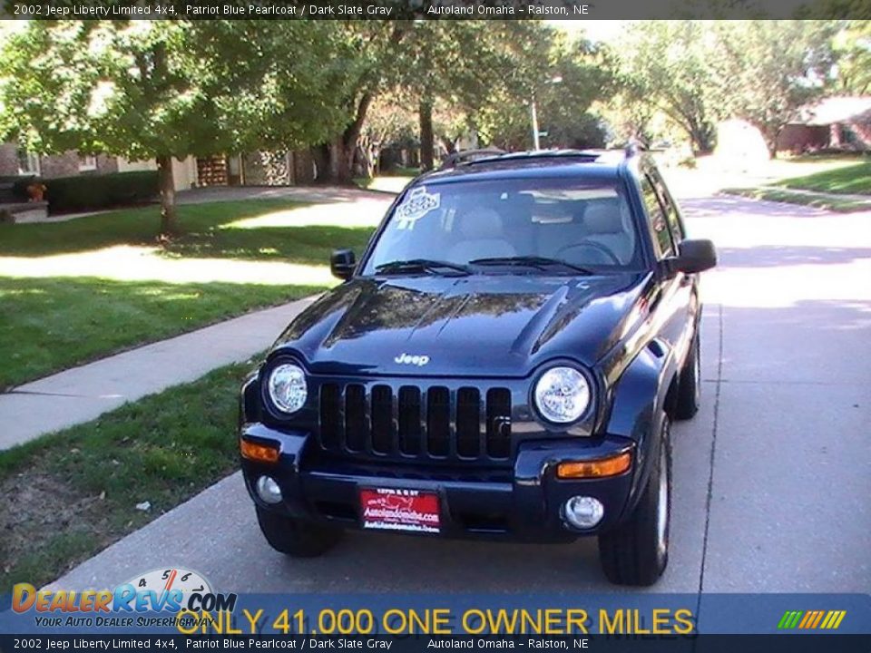 2002 Jeep Liberty Limited 4x4 Patriot Blue Pearlcoat / Dark Slate Gray Photo #2