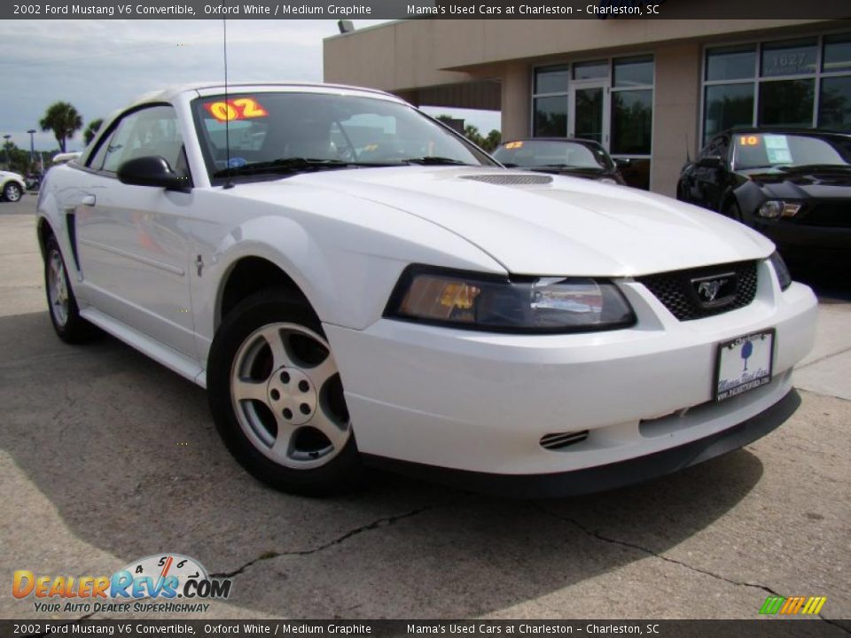 2002 Ford Mustang V6 Convertible Oxford White / Medium Graphite Photo #26