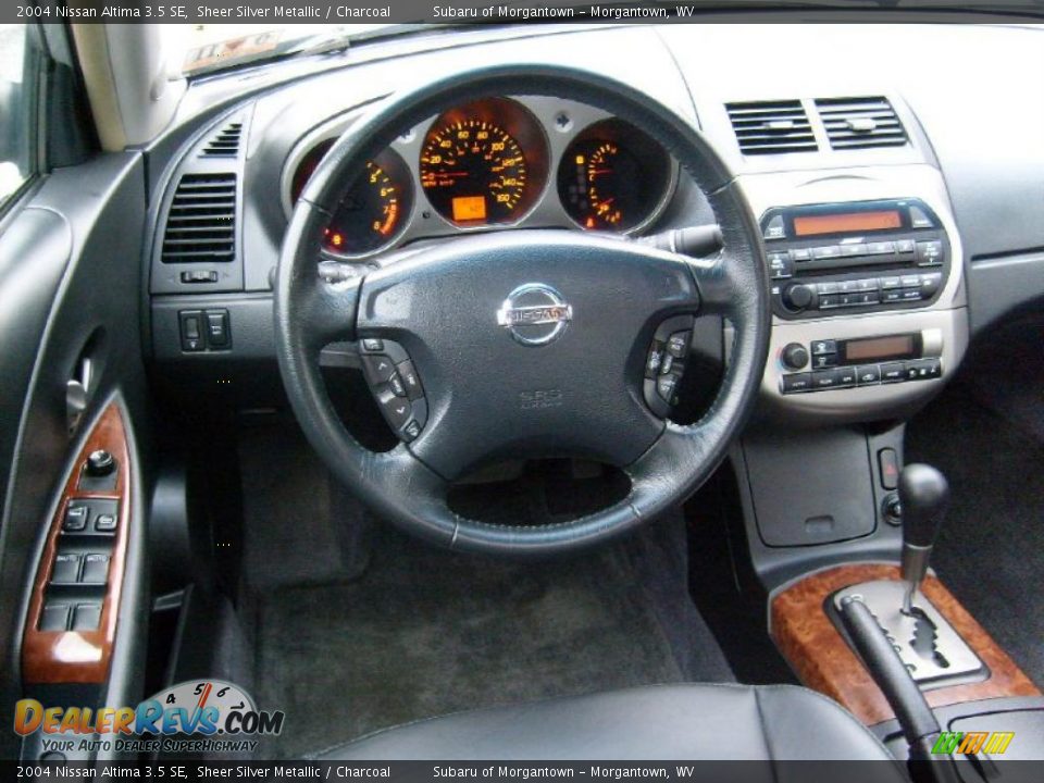 2004 Nissan Altima 3.5 SE Sheer Silver Metallic / Charcoal Photo #14