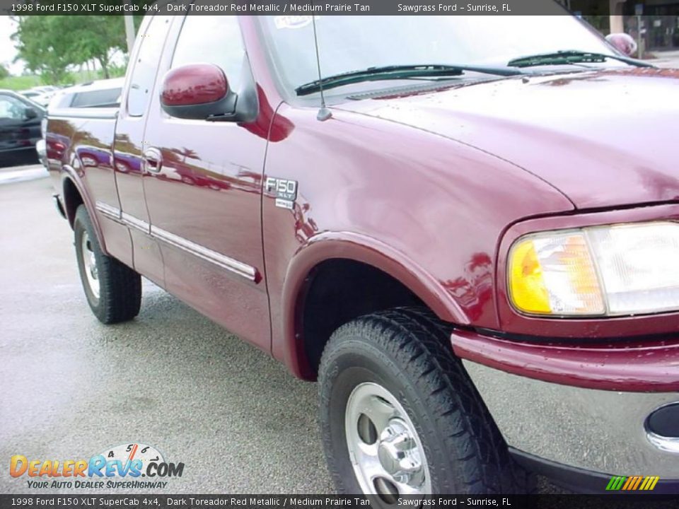 1998 Ford F150 XLT SuperCab 4x4 Dark Toreador Red Metallic / Medium Prairie Tan Photo #2